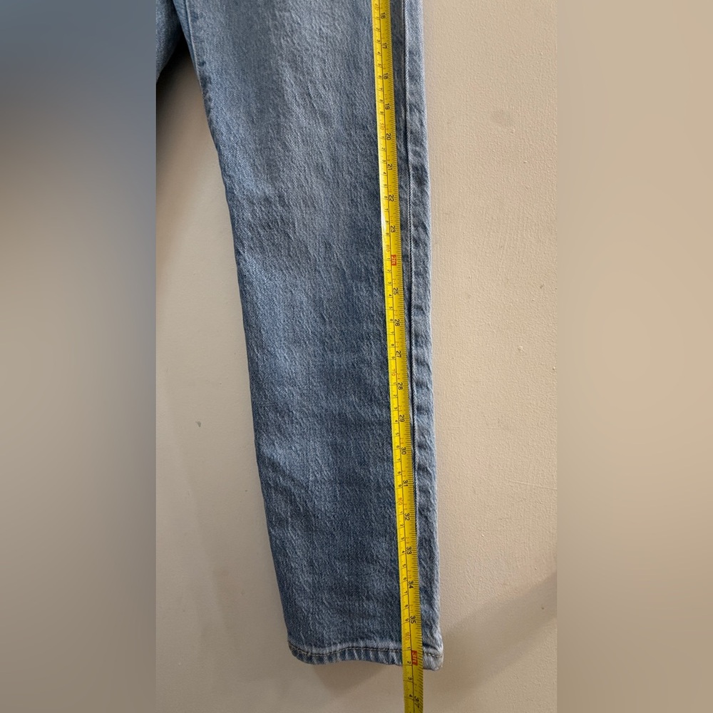 Levi’s Premium Wedgie Straight Jeans Light Wash 24 - Picture 4 of 14